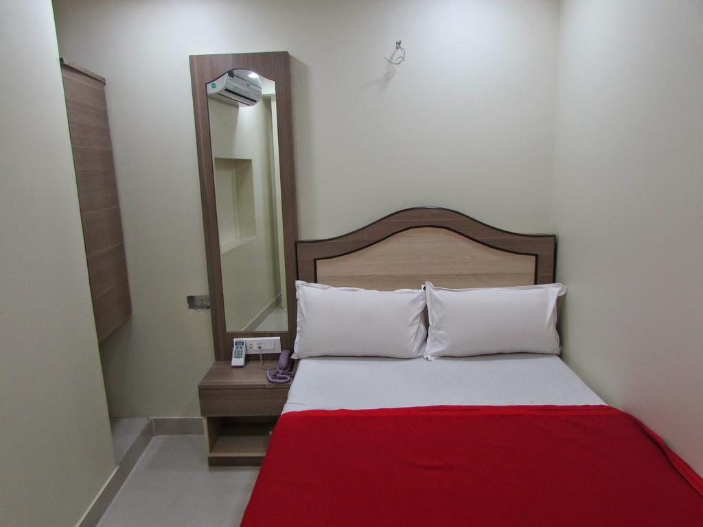 Hotel Royal Annex Bombay Habitación foto